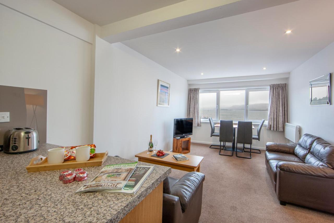 אובאן Esplanade Court Holiday Apartments מראה חיצוני תמונה