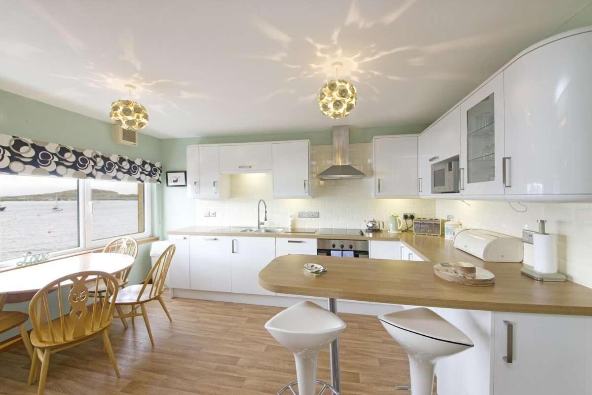 אובאן Esplanade Court Holiday Apartments מראה חיצוני תמונה